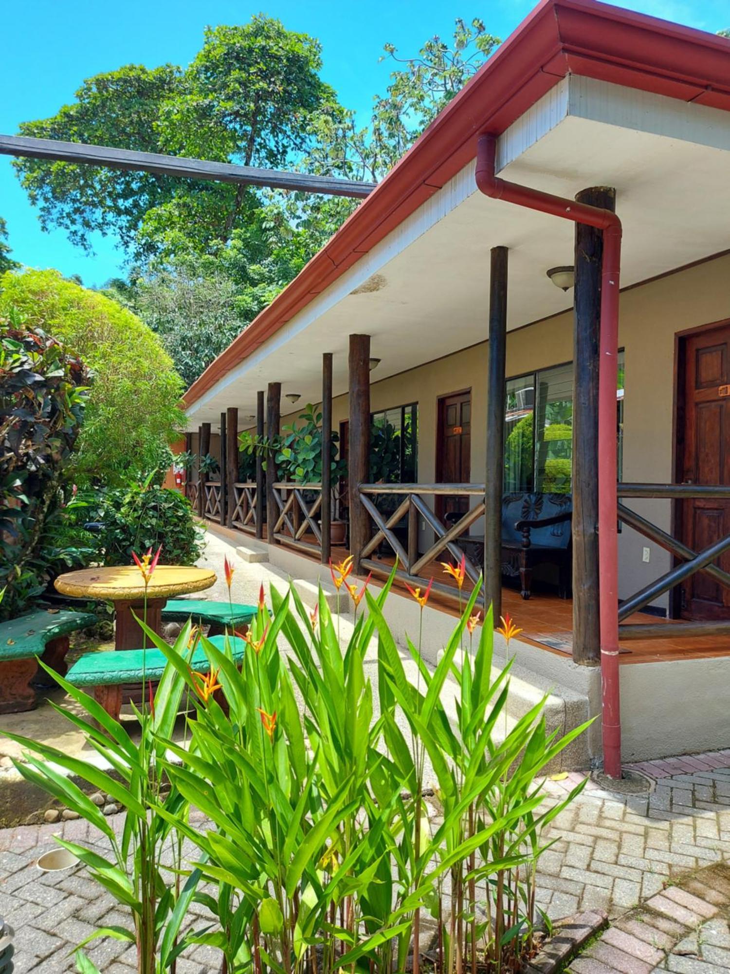 Diuwak Hotel Dominical Kültér fotó