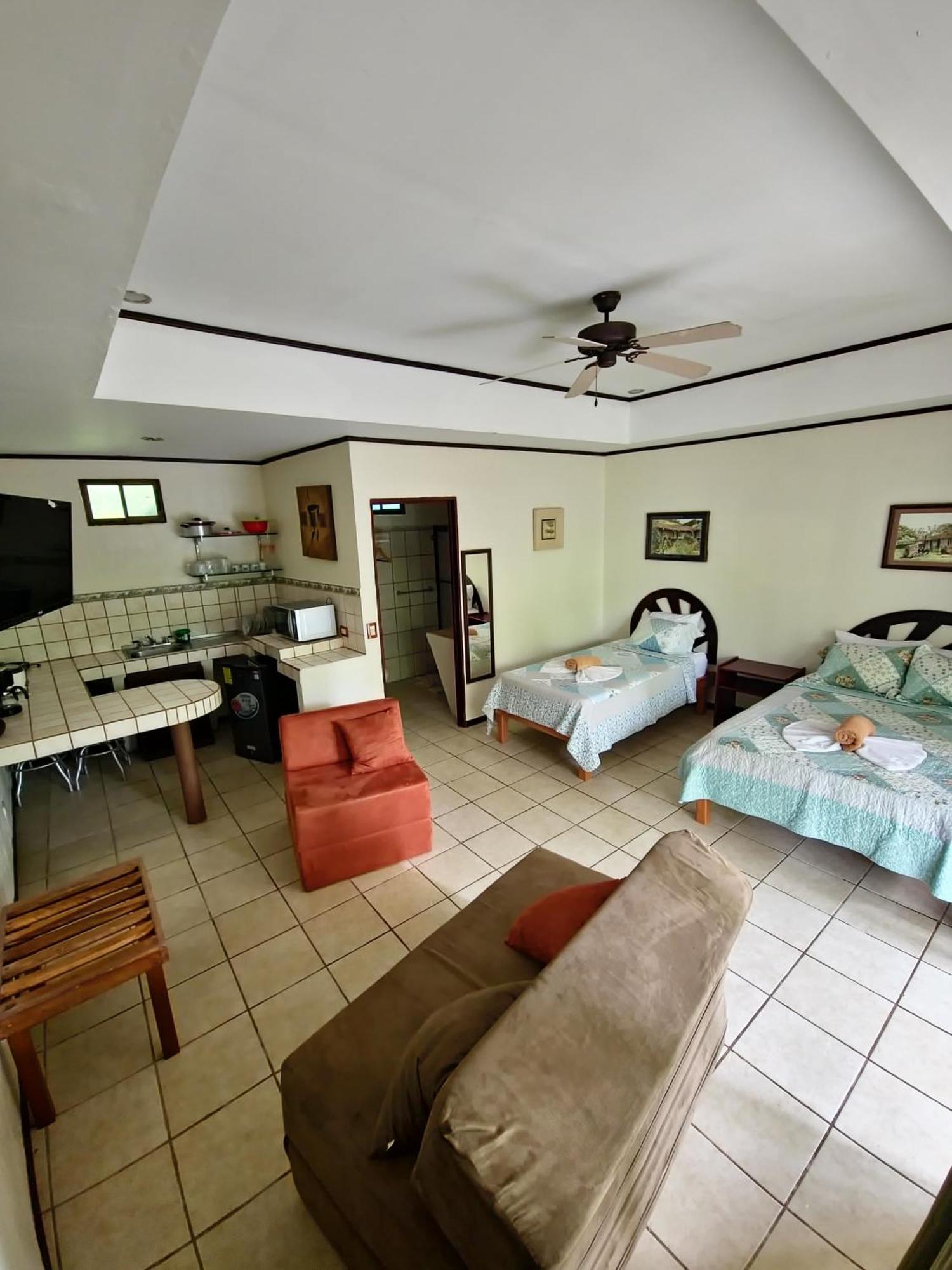 Diuwak Hotel Dominical Kültér fotó