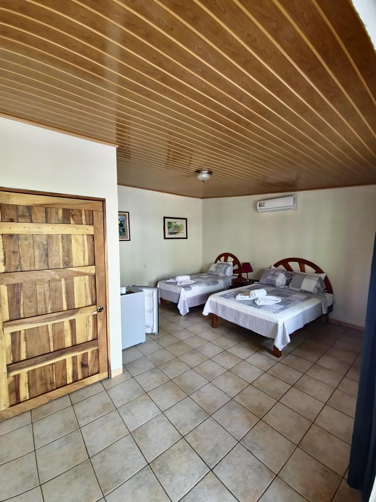 Diuwak Hotel Dominical Kültér fotó