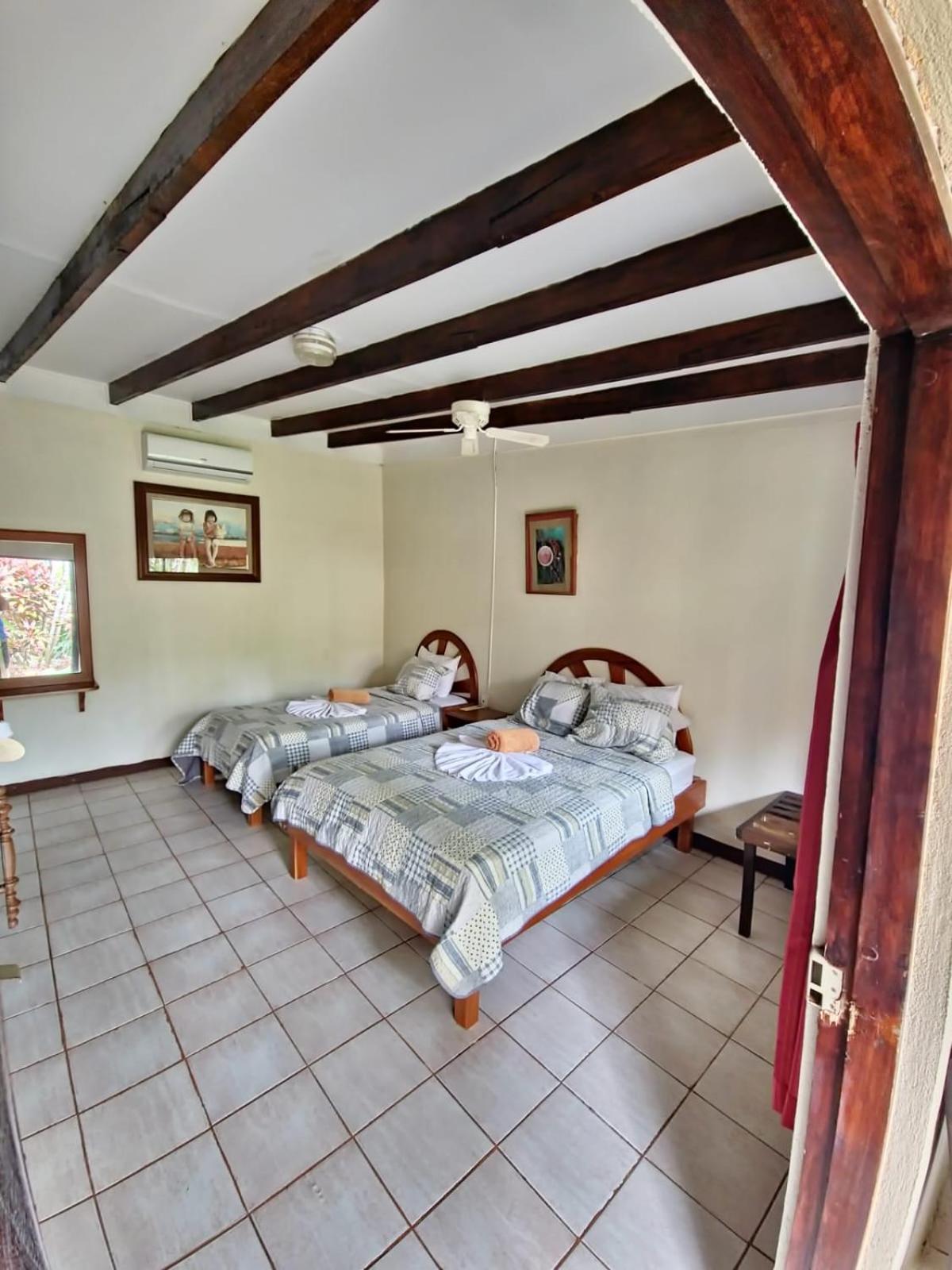 Diuwak Hotel Dominical Kültér fotó