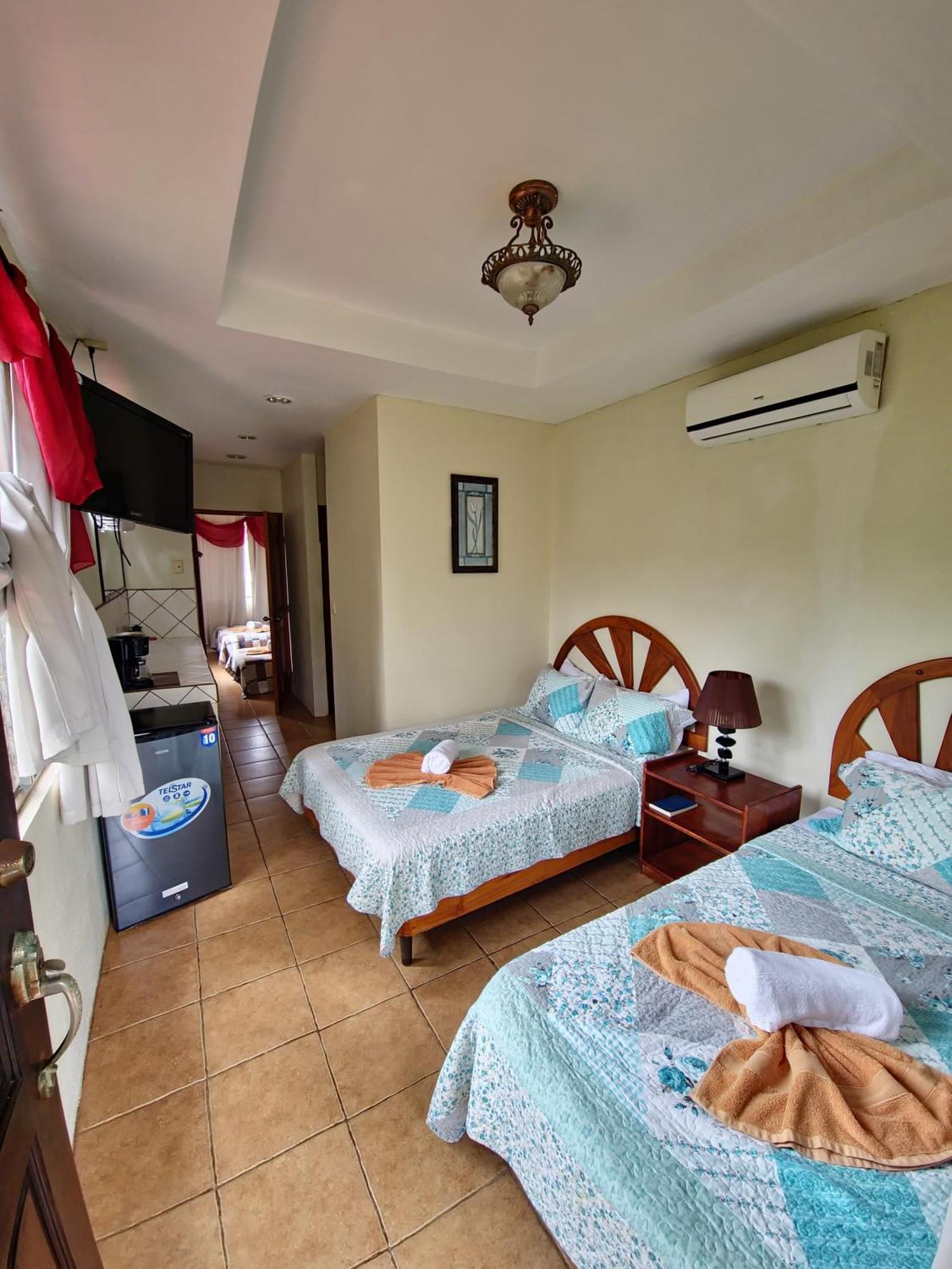 Diuwak Hotel Dominical Kültér fotó
