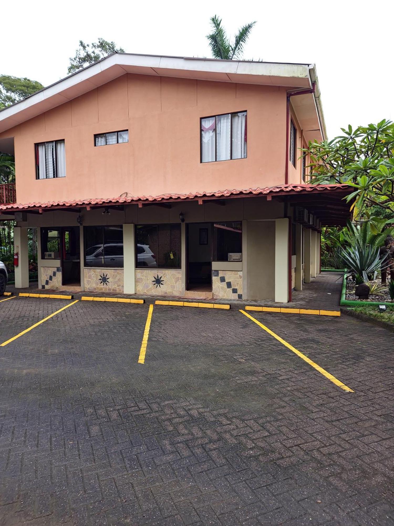 Diuwak Hotel Dominical Kültér fotó