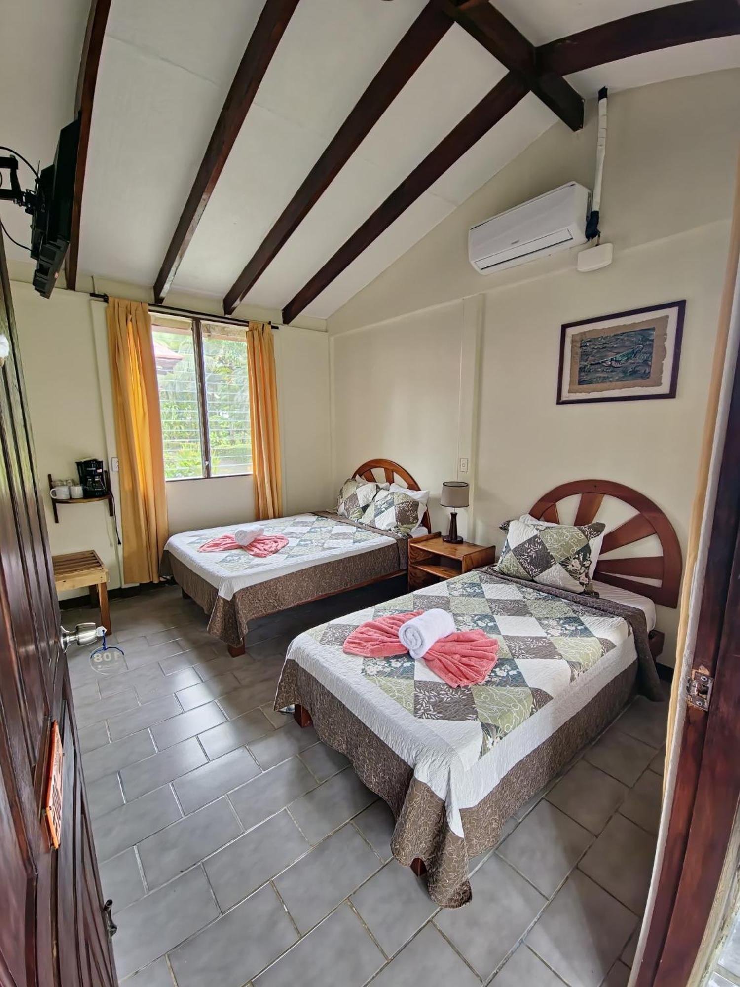 Diuwak Hotel Dominical Kültér fotó